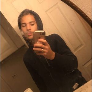 Meet your Posher, Devin